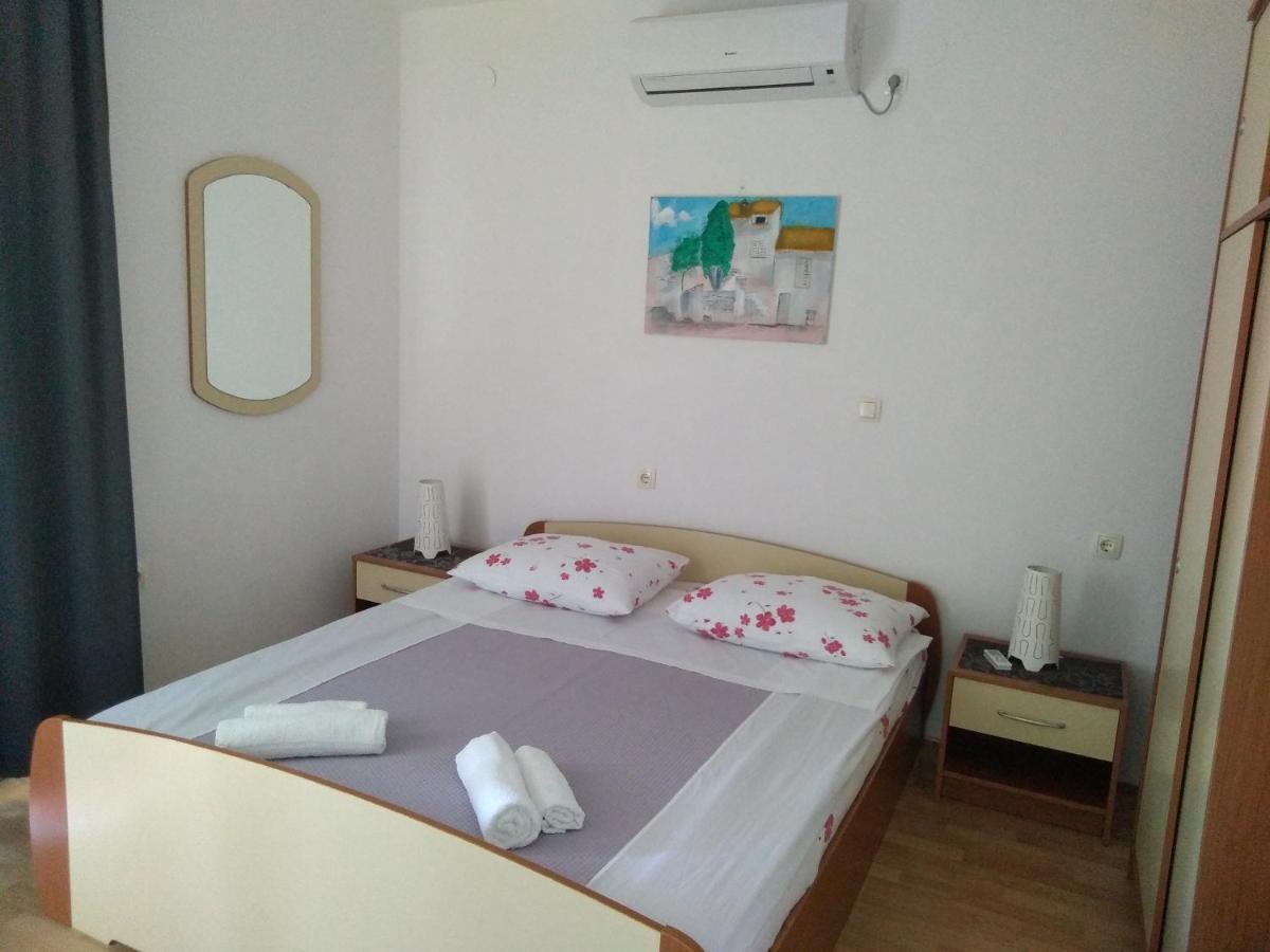 Apartments Kampor Damira Rab Town Buitenkant foto